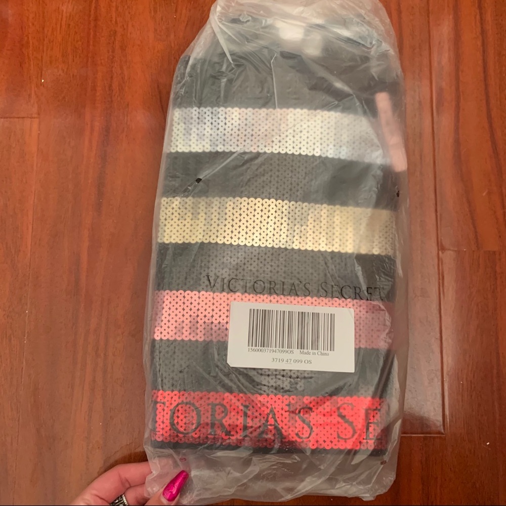 victoria secret sequin tote!